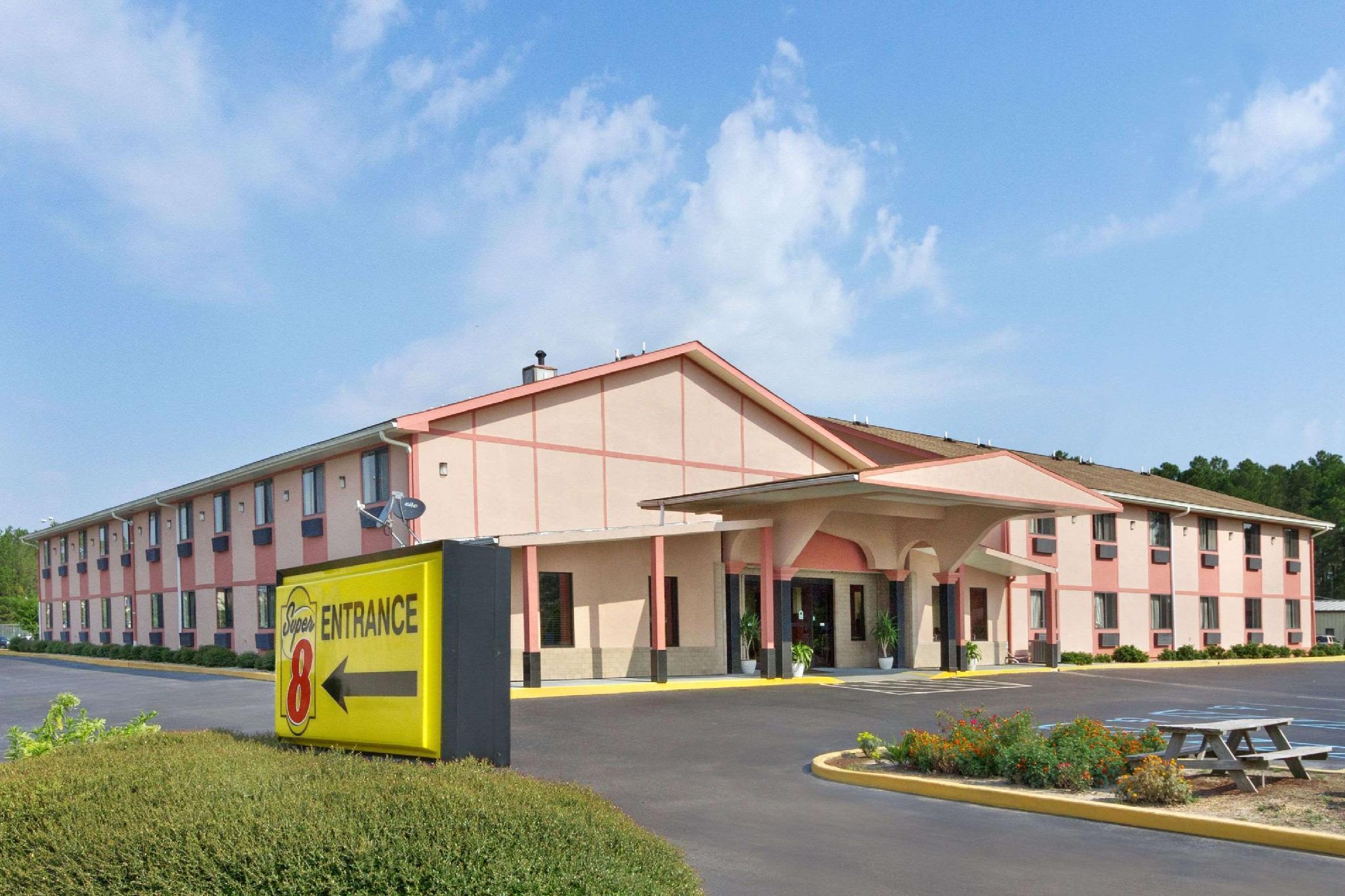 Super 8 By Wyndham Waycross Ga Motel Eksteriør billede